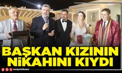 Başkan kızının nikahını kıydı!