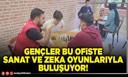 Gençler bu ofiste sanat ve zeka oyunlarıyla buluşuyor!