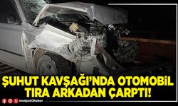 Şuhut kavşağı’nda otomobil tıra arkadan çarptı!