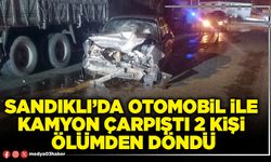 Sandıklı’da otomobil ile kamyon çarpıştı 2 kişi ölümden döndü