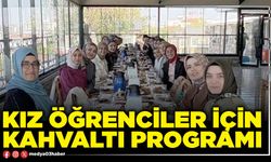 Kız öğrenciler için kahvaltı programı