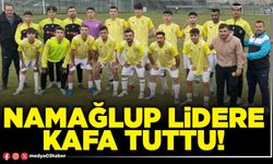 Namağlup lidere kafa tuttu!
