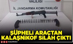 Şüpheli araçtan kalaşnikof silah çıktı