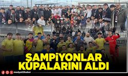 Şampiyonlar kupalarını aldı