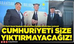 Cumhuriyeti size yıktırmayacağız!