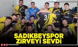 Sadıkbeyspor zirveyi sevdi