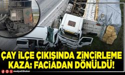 Çay ilçe çıkışında zincirleme kaza: Faciadan dönüldü!