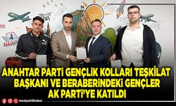 Anahtar Parti Gençlik Kolları Teşkilat Başkanı ve beraberindeki gençler AK Parti’ye katıldı