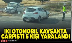 İki otomobil kavşakta çarpıştı 5 kişi yaralandı
