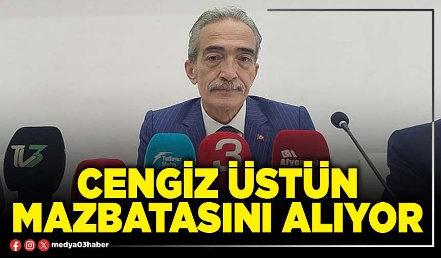 Cengiz Üstün mazbatasını alıyor