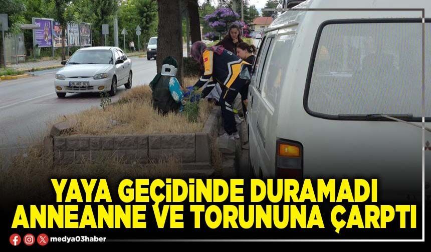 Yaya geçidinde duramadı anneanne ve torununa çarptı