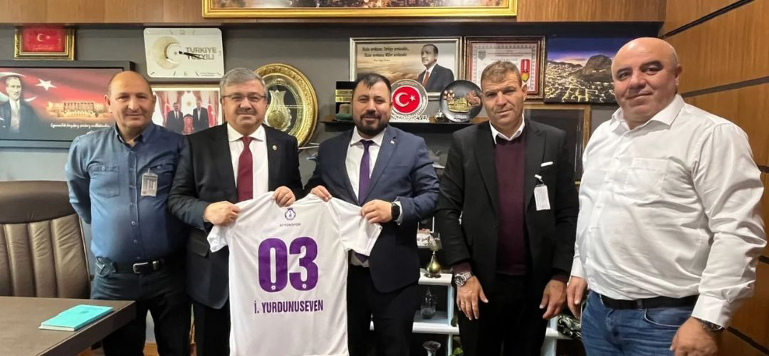 Afyonspor Kulüp Başkanı Sayın Mevlüt Akkuş, Afyonkarahisar Milletvekilimiz Sayın İbrahim Yurdunuseven'i Ziyarette Bulundu. Camiamız Adına Bu Yapılan Görüşmede Afyonspor'a Destek Ve Takviye Görüşmeleri Gerçekleştirilm-1