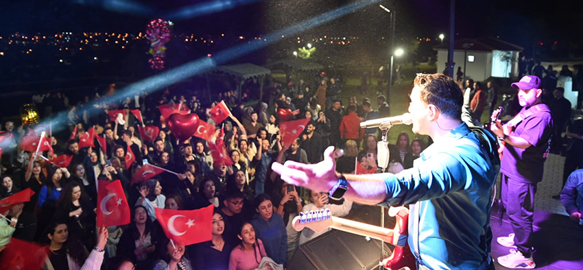 19 Mayıs Gençlik Festivali Emirdağ’da Coşku Dolu Anlara Sahne Oldu (5)