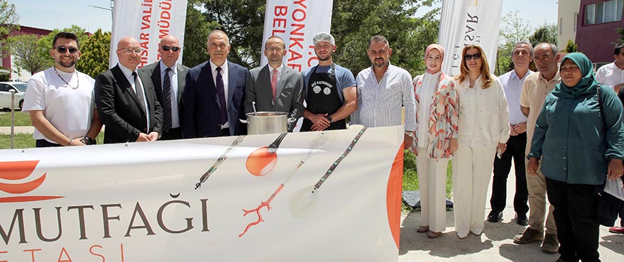 22 Mayıs2548. J P G