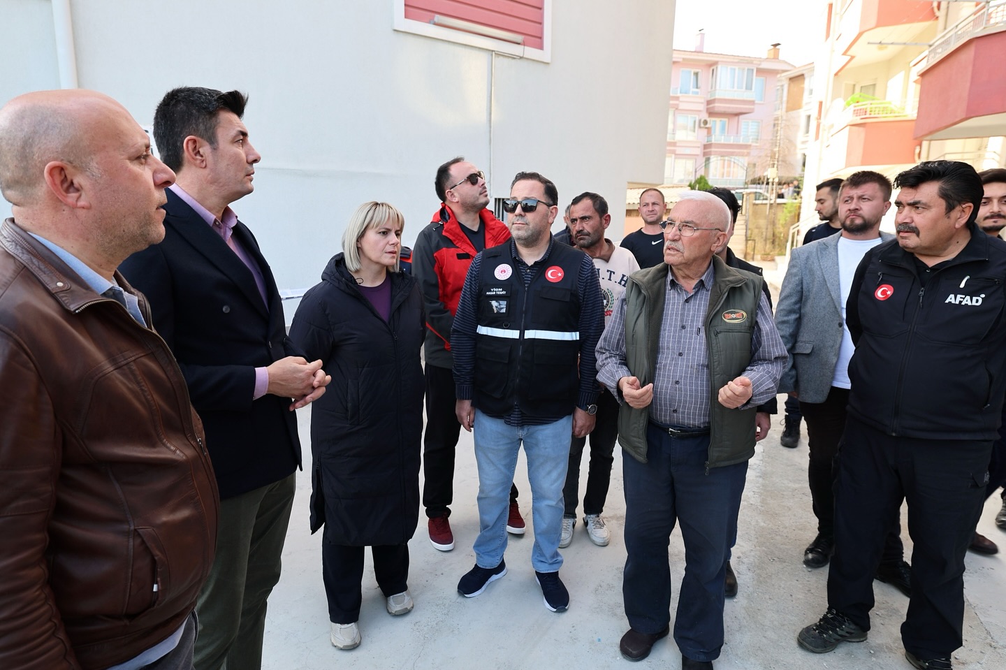 574489977 18299141128253484 5038026800777625000 N