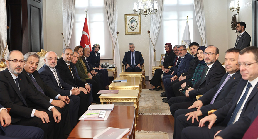 575737160 18299993365253484 128660673415224229 N