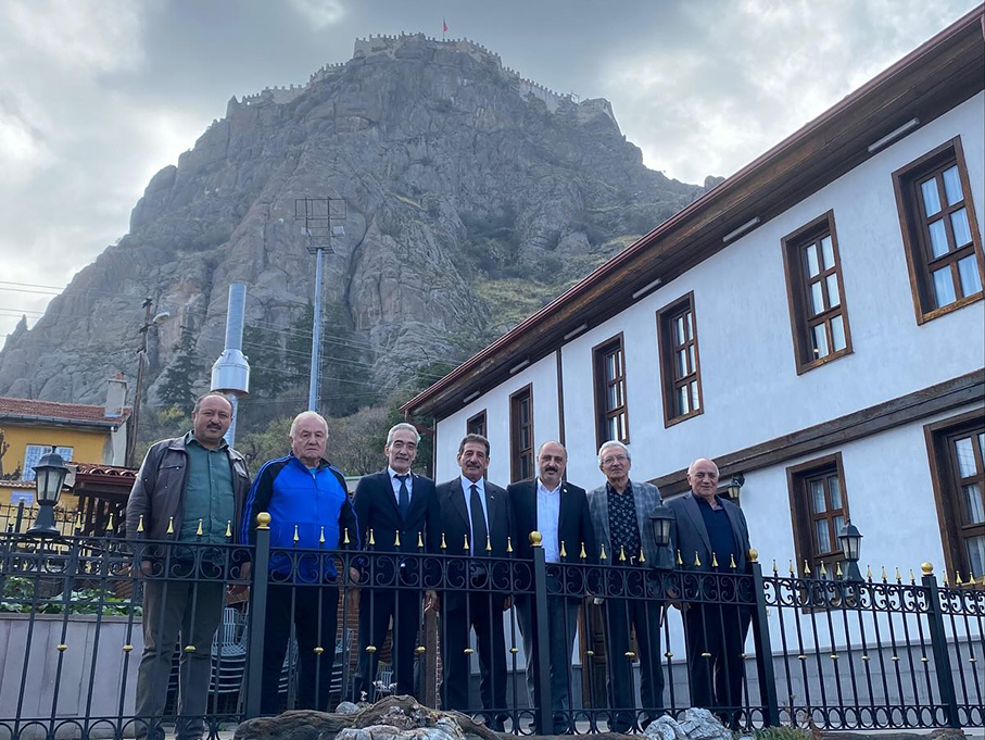 582525280 18085392368068096 2462317938538257120 N