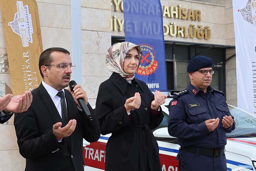 587281344 18303197935253484 6239619008449829831 N