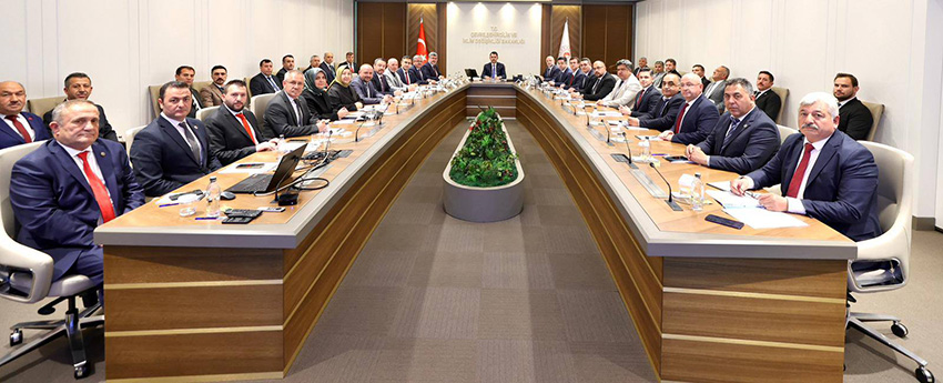 594962392 1390887572408668 2826228061393808294 N