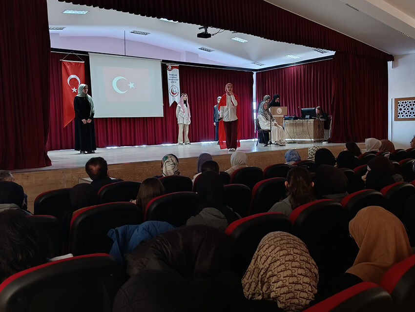 648469798 1683399015979836 6046268855979508107 N