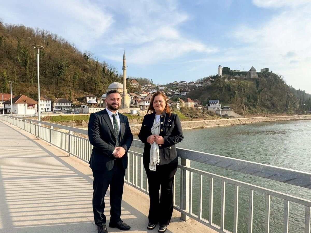 648747004 18564605611037474 7987527170121455937 N