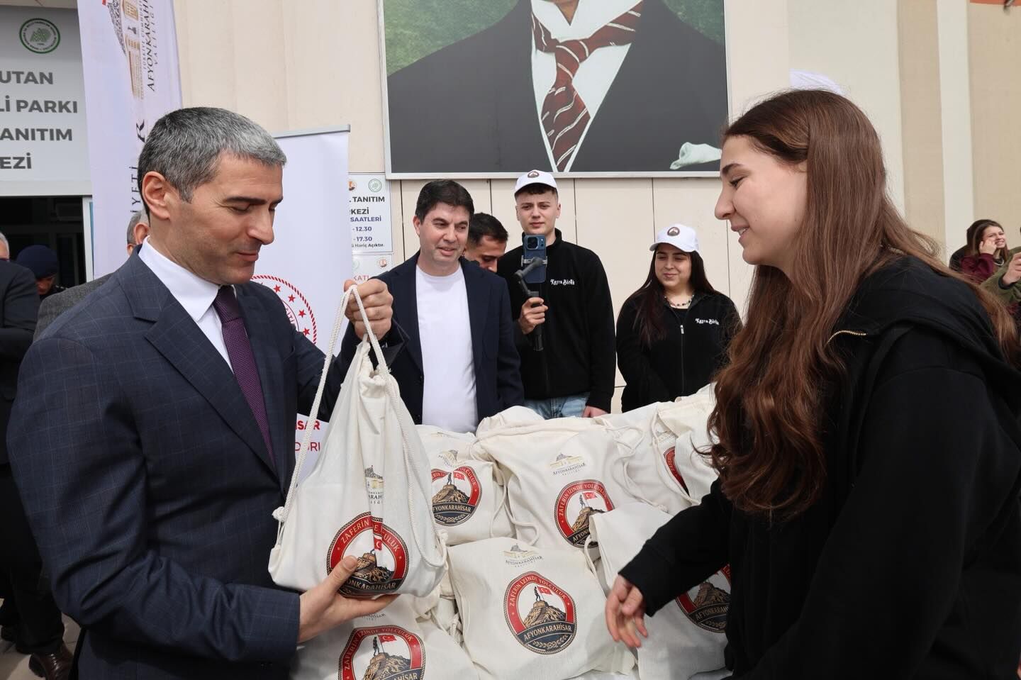 670482836 18319644745253484 1860476647995789377 N