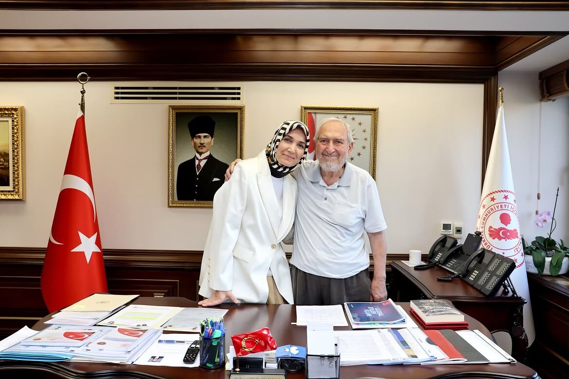 İçişleri Bakanlığı’nda Kırk Yıla Yakın Hizmeti Bulunan; Kaymakamlık, Daire Başkanlığı, Genel Müd (1)