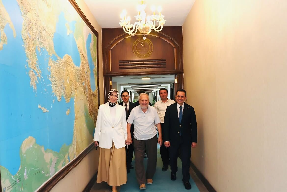 İçişleri Bakanlığı’nda Kırk Yıla Yakın Hizmeti Bulunan; Kaymakamlık, Daire Başkanlığı, Genel Müd (2)